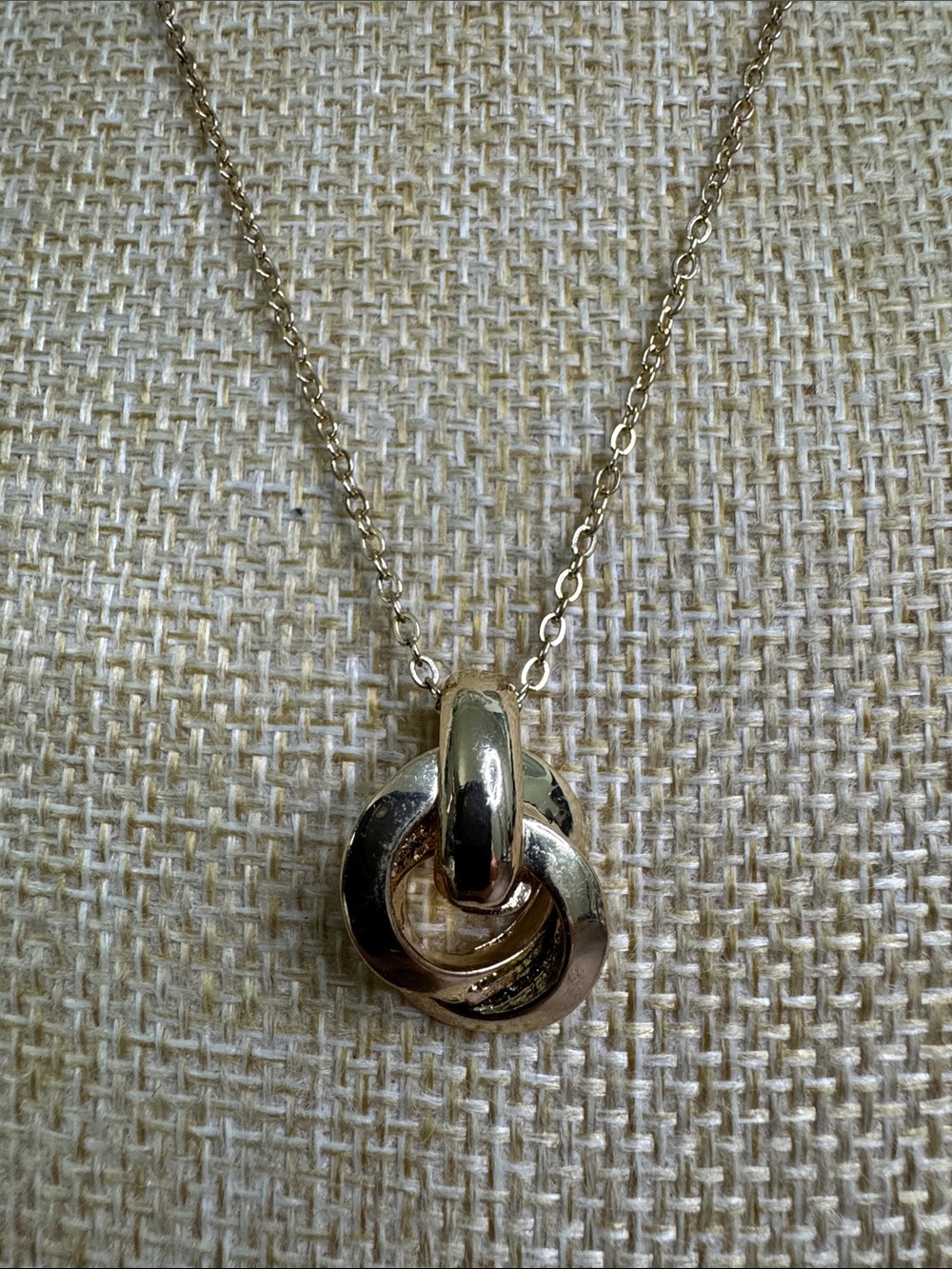 Women’s Gold Tone Interlocking Knot Necklace